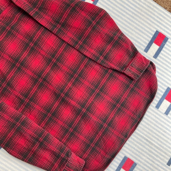 Vintage L.L. Bean plaid flannel style button down shirt - Picture 8 of 8